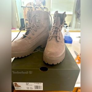 Brand new women’s Timberland! Taupe suede boots never been worn!